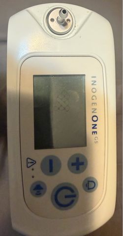 Portable oxygen machine