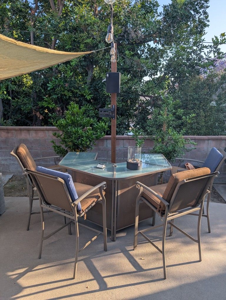 Huge Garage Sale! BBQ And Patio Set For Sale!