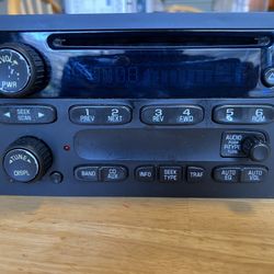 2004 GMC Envoy OEM Stereo 