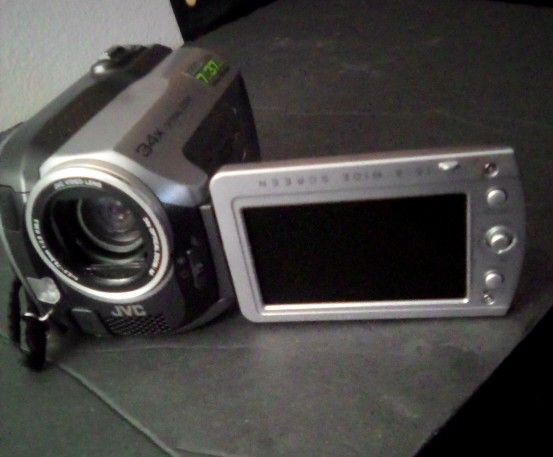 JVC EVERIO DIGITAL CAMCORDER