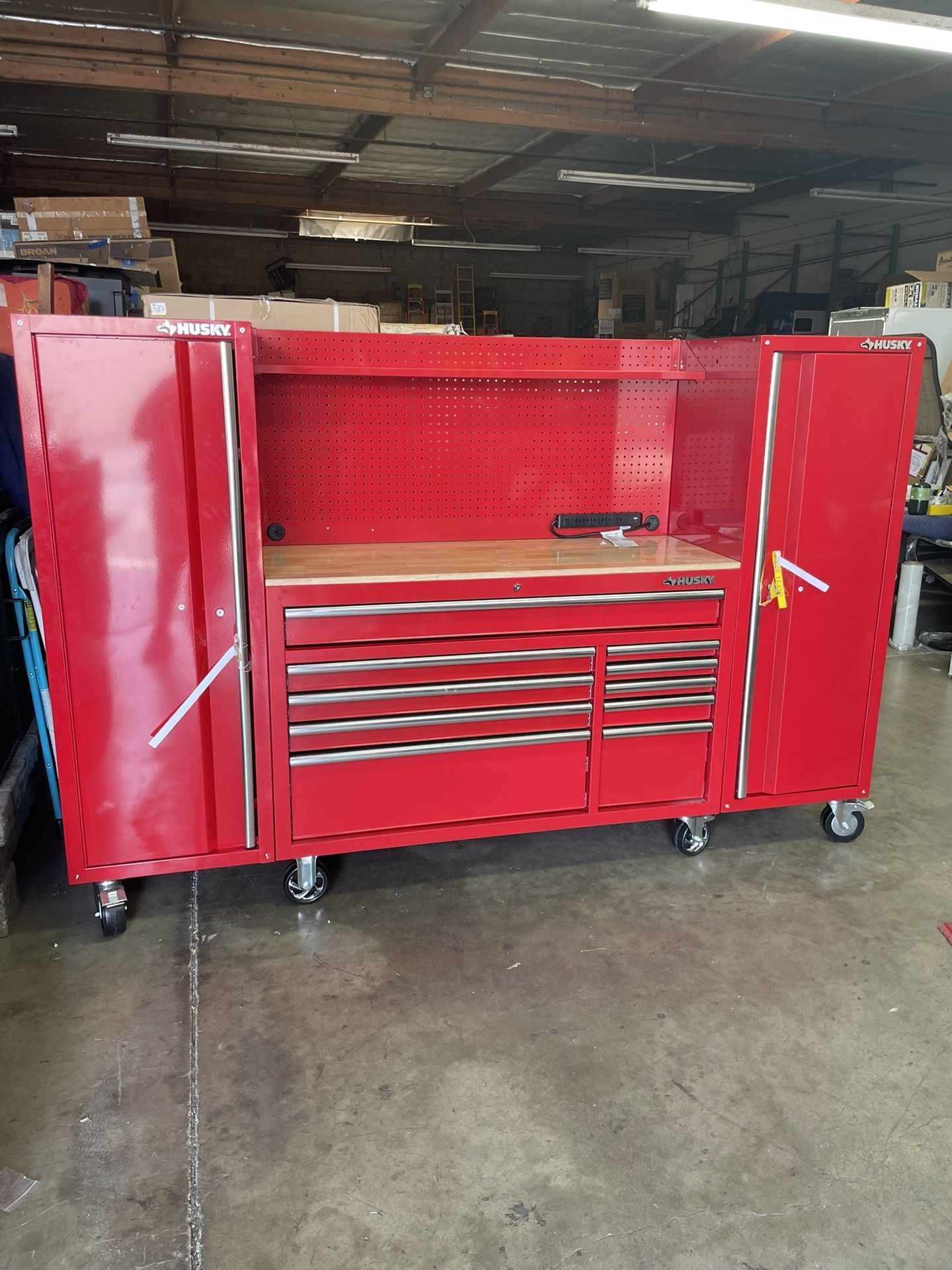 Tool Box X Cabinet Husky Color Red