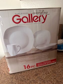 dinnerware set