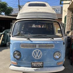 1971 VW Bus Westfalia Camper