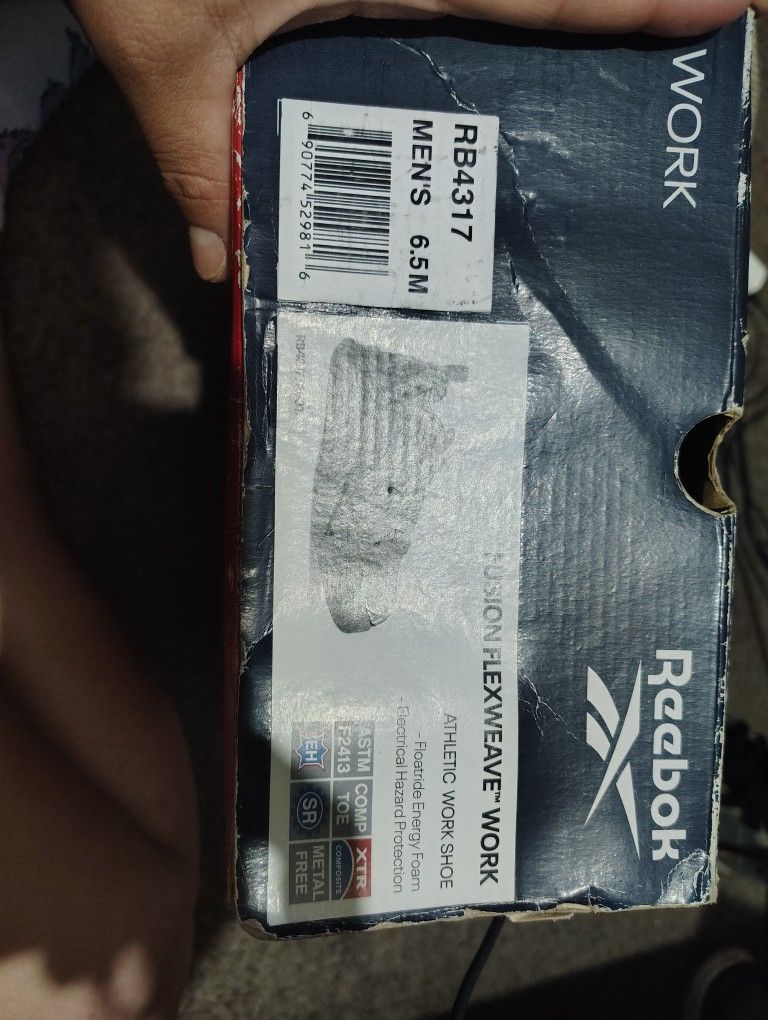 steel toe Reebok shoes size 8