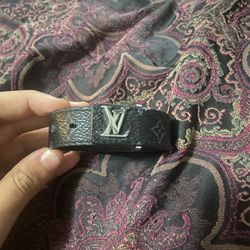 Louis Vuitton Band Bracelet 