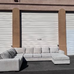 3PC Large Beige Living Spaces Sectional Couch Free Delivery 🚚