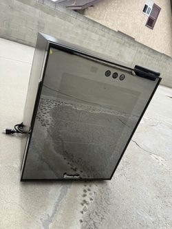 Magic Chef Mini Fridge