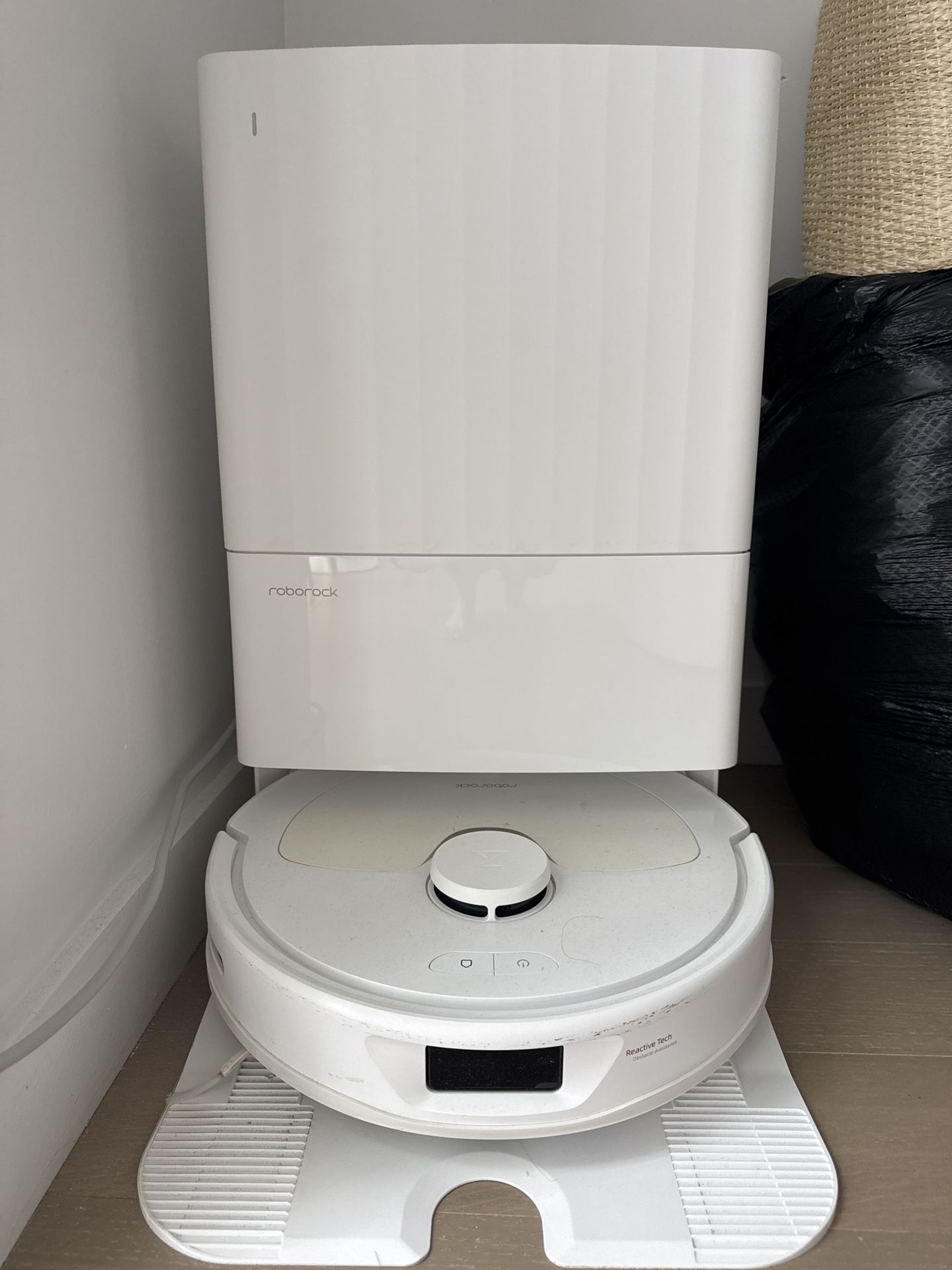 Roborock Qrevo Robot Vacuum (2R3W)