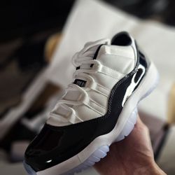 Jordan 11s Concord Size 10
