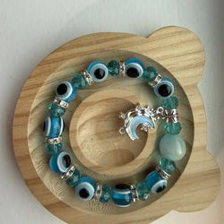 DIY Evil Eye Bracelet: A Unique Choice