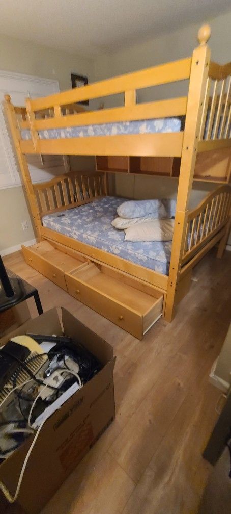 bunk bed 