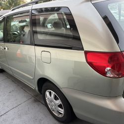 2006 Toyota Sienna