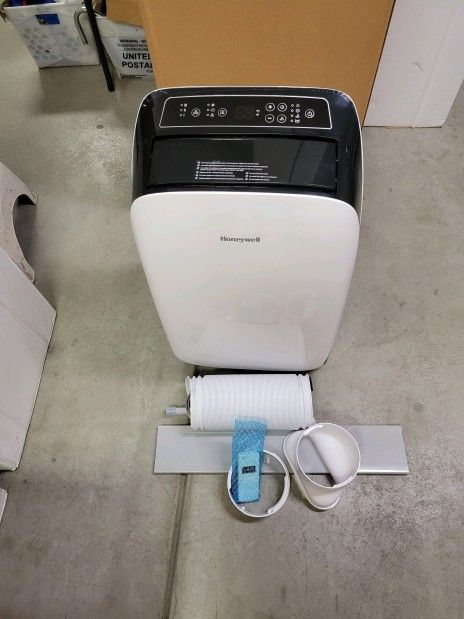 Honeywell 12,000 BTU portable air conditioner AC
