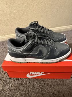 NIKE DUNK LOW RETRO PRM  Size 11