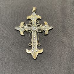 2 Inches And 1/2 Long Cross 18 Karat Gold Field Marking.