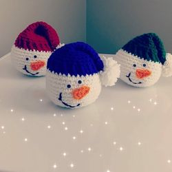 Crocher snowman heads