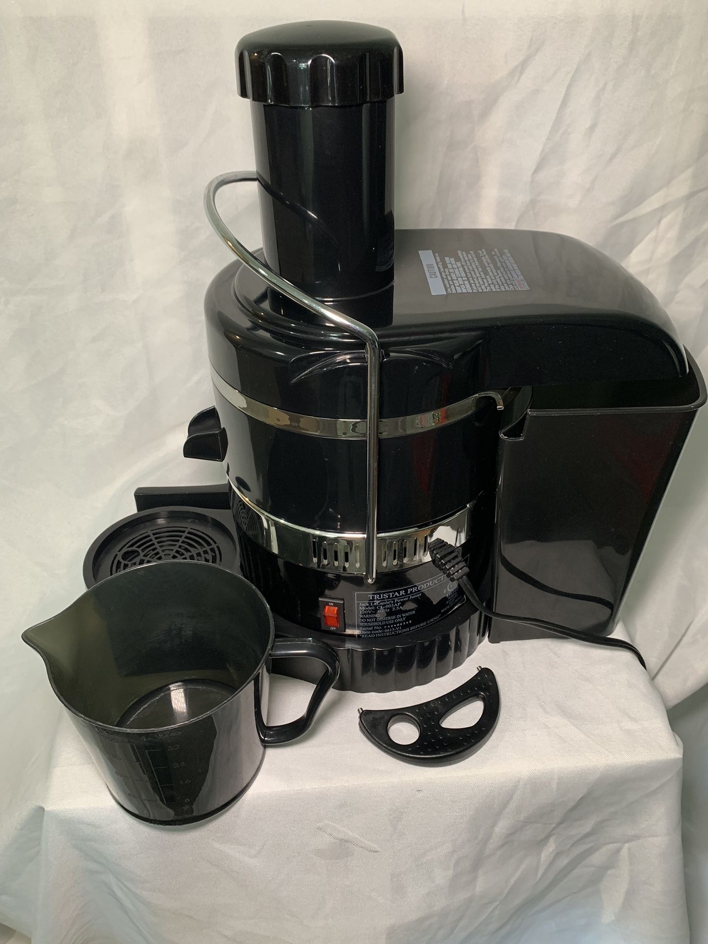 Jack LaLanne's Power Juicer CL003AP w/ Accessories for Sale in Babylon