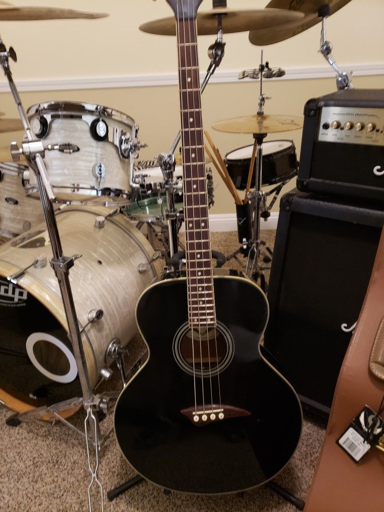 Dean Bass Guitar with Case