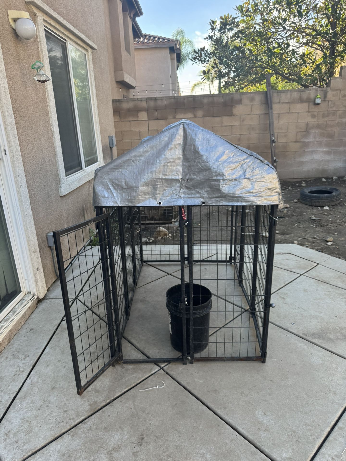 Dog kennel