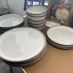 IKEA Gladelig Glass Dinnerware Set
