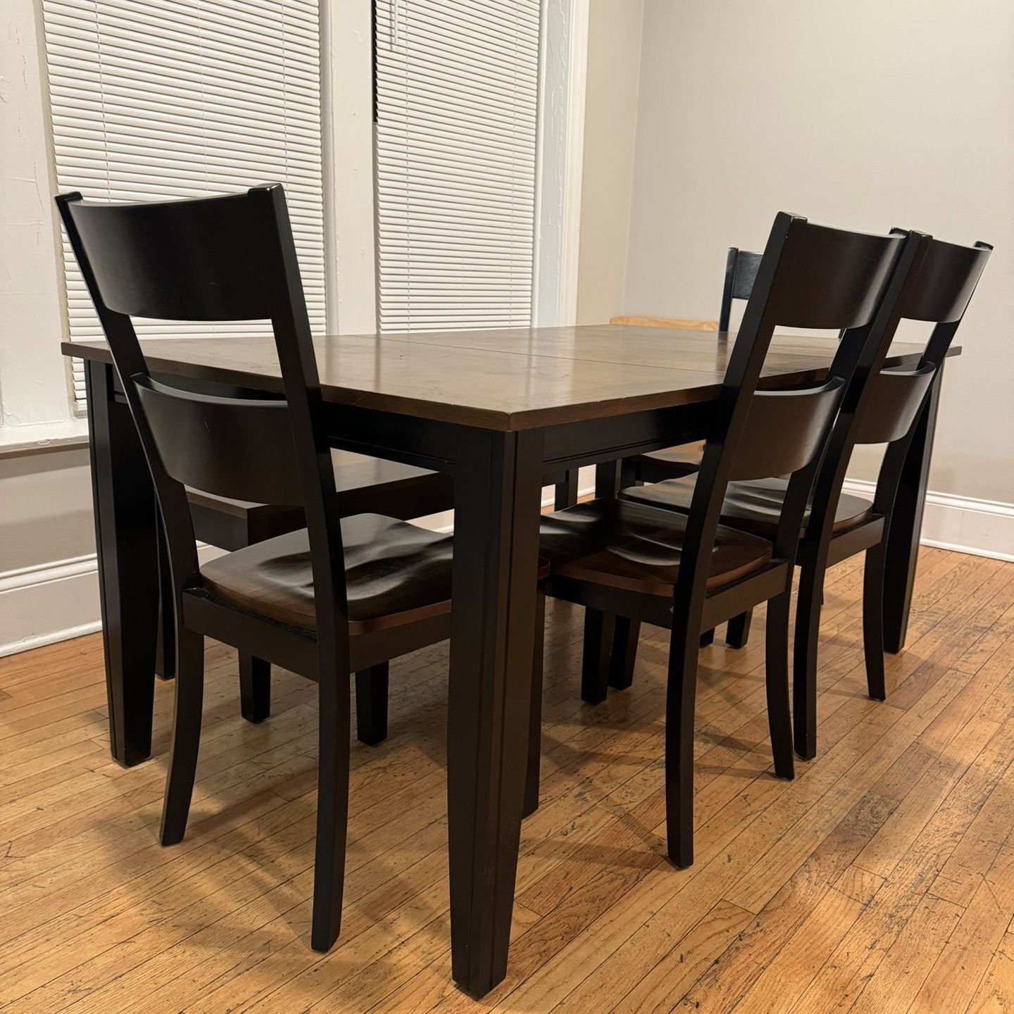 6 Piece - Blake Dining Room Table 