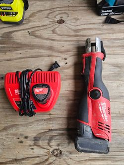 Milwaukee press tool
