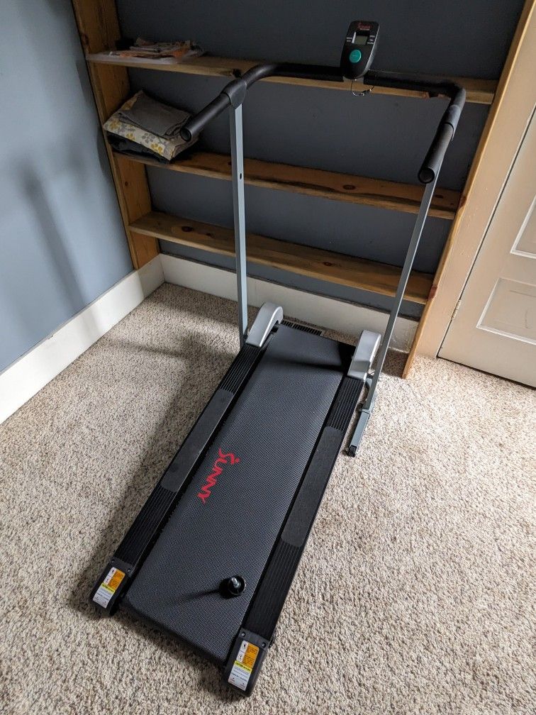Sunny Manual Treadmill (not motorized)