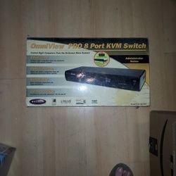 Omniview PRO 8 Port KVM Switch