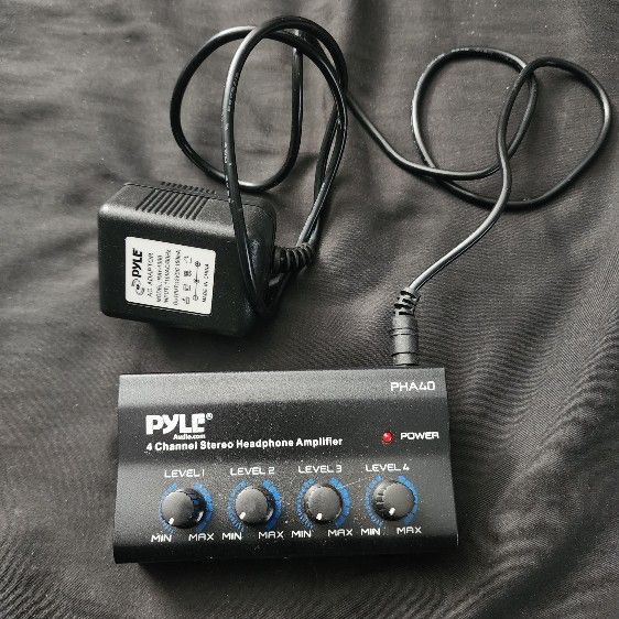 Please 4 Channel Headphone Amplifer PHA40