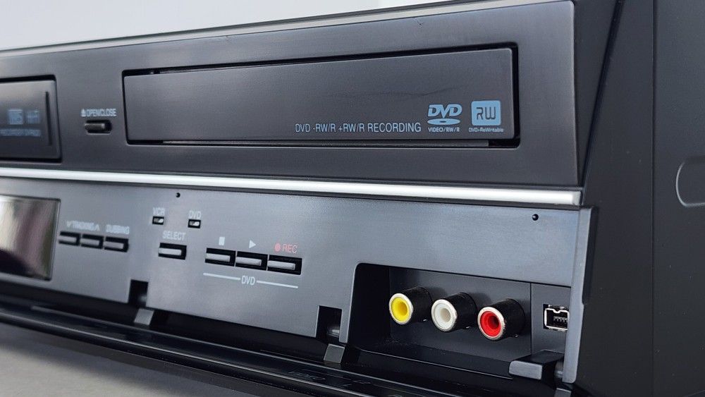 Toshiba VHS DVD Combo Player Recorder