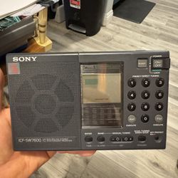 World Band Receiver Sony ICF-SW7600