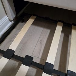 Upholstered trundle bed (twin size)