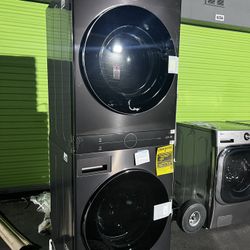 LG WashTower Stacked SMART Laundry Center 4.5 Cu.Ft. Front Load Washer & 7.4 Cu.Ft.    Dryer in Black Steel w/ Steam