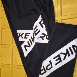 Womens Nike Leggings  Size Small