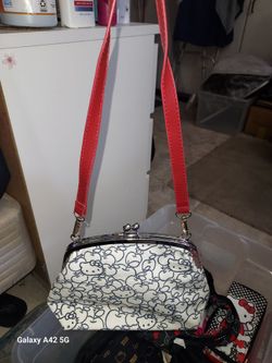 Hello Kitty Women's clutch purse