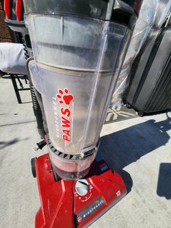 Hoover Wind Tunnel Paws, Auto Cord Rewind. Retailed For $200. See All Pics. $60