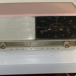 Vintage Pink RCA Radio