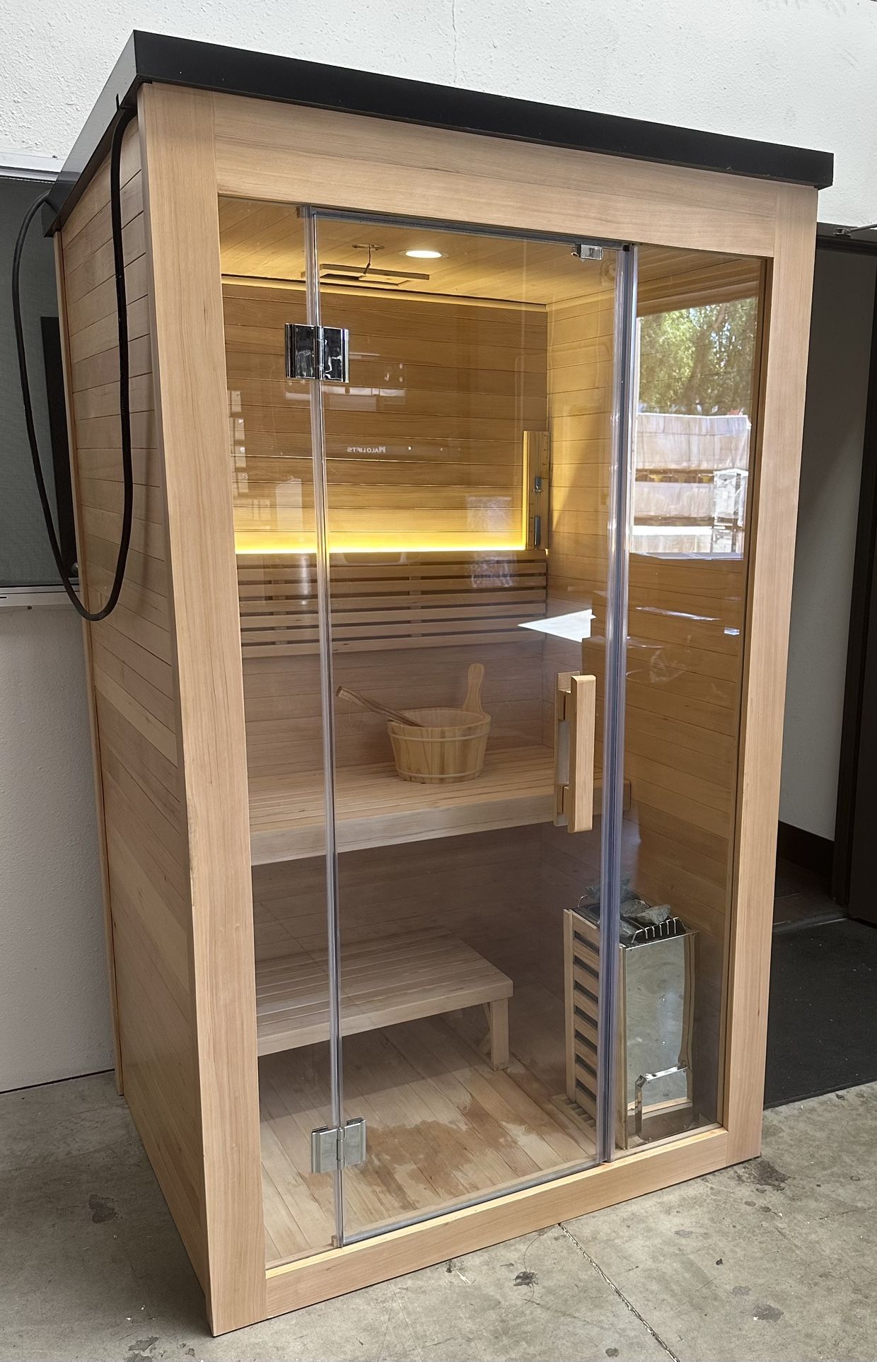 Brand new traditional Outdoor Sauna With Bluetooth Speakers And Lighting