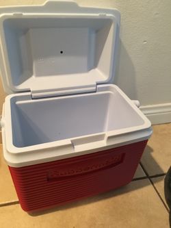 Rubber mate lunch cooler