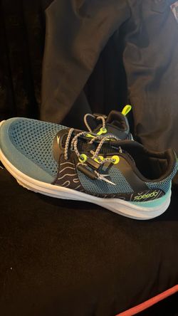 Boy spedo shoes size 13