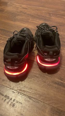 Balenciaga Tracks LED size 44 ( price is negotiable )