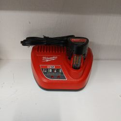 Milwaukee New Charger More Battery 2.0 M12