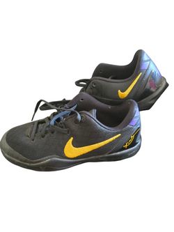 Nike Kobes size 3Y