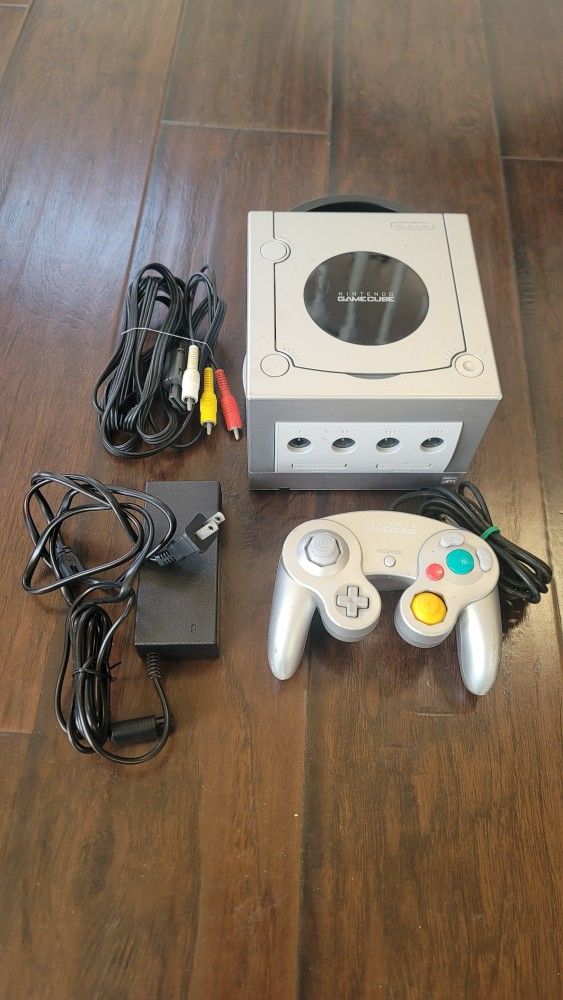 Nintendo Platinum GameCube Video Game Console 