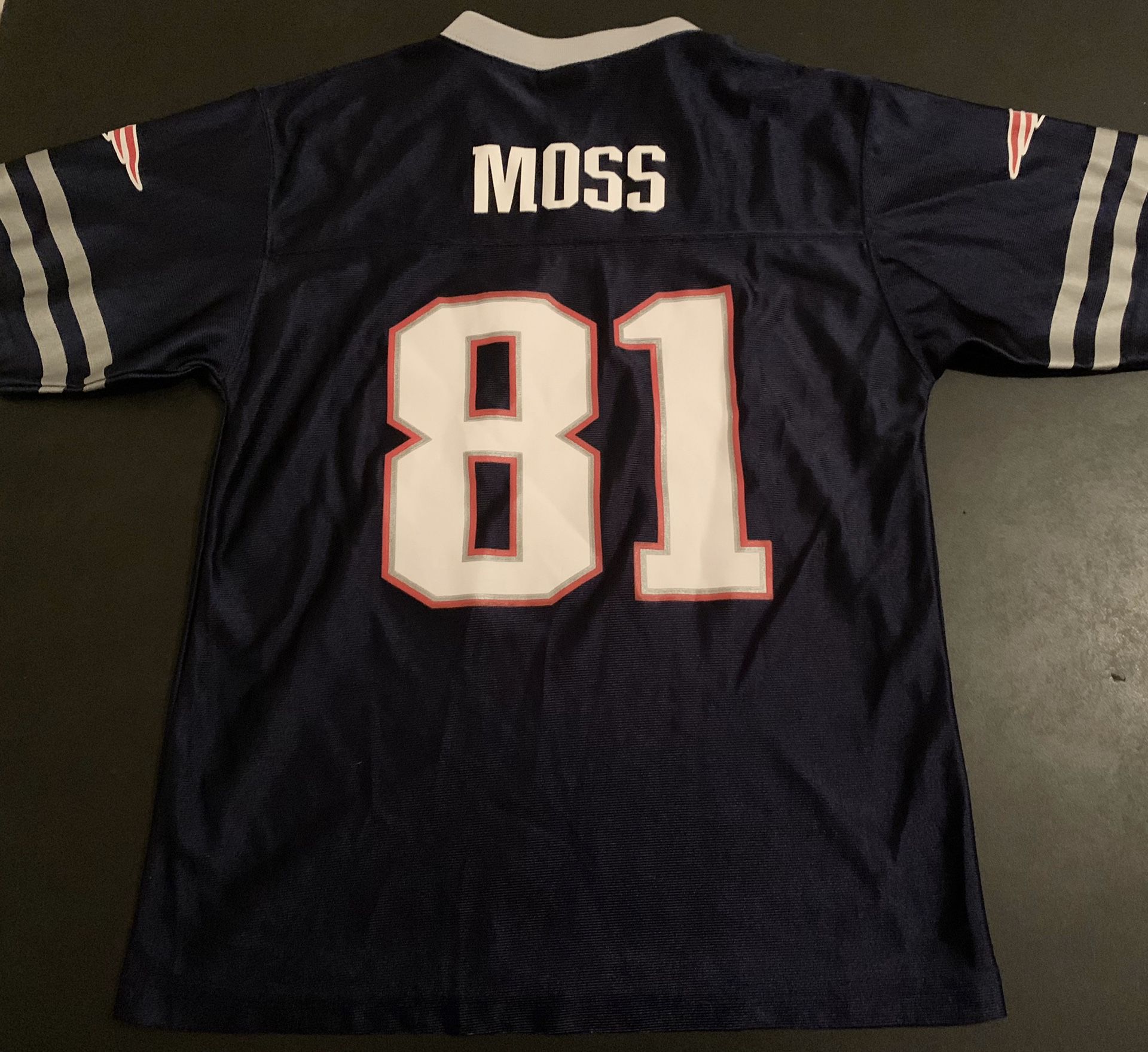 New England Patriots Randy Moss Youth NFL Jersey - Kids Size Large 14/16