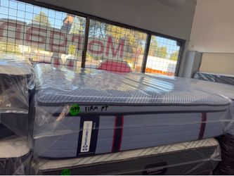 QUEEN SIZE SEALY POSTUREPEDIC PRO (FIRM) PILLOW TOP MATTRESS & BOX SPRING BED SET