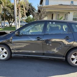 2004 Toyota matrix running driving parts car Pontiac Vibe