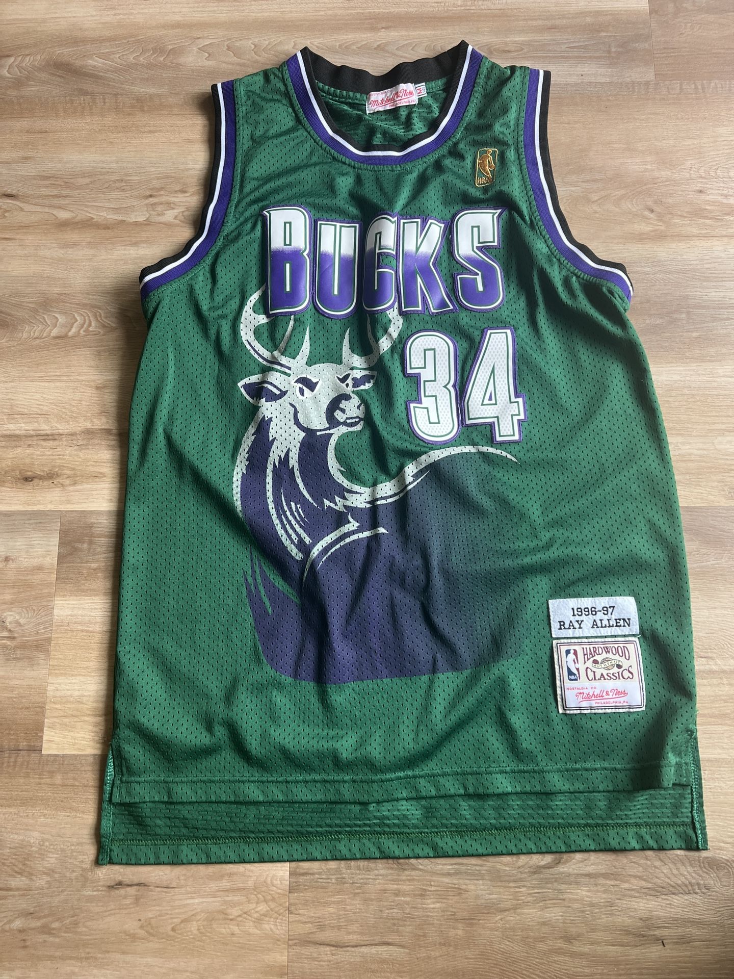 Mitchell And Ness 