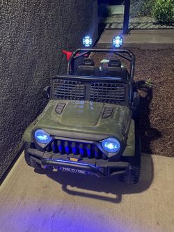 Kids Ride-On Electric Jeep car with LED Lights