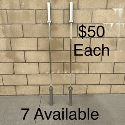 5ft Olympic Barbell for Strength Training, 2 Inch Bar for Squats, Curls, Deadlifts, Presses, Hip Thrusts